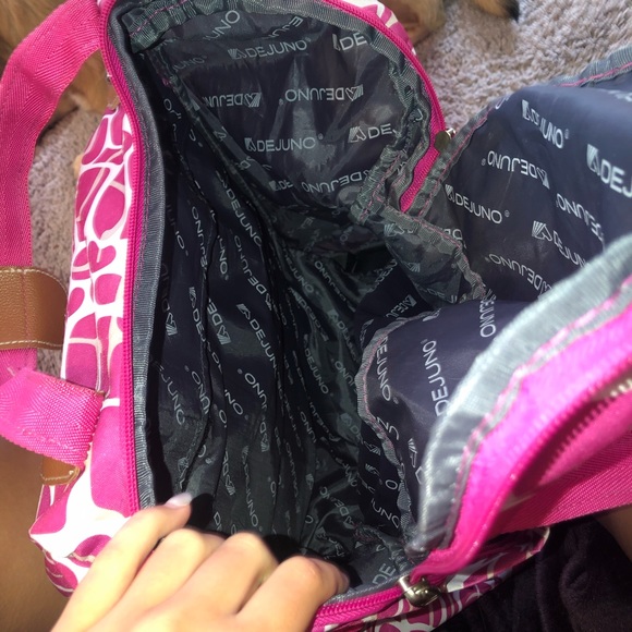 pink and white dejuno travel bag with wheels - Picture 6 of 12